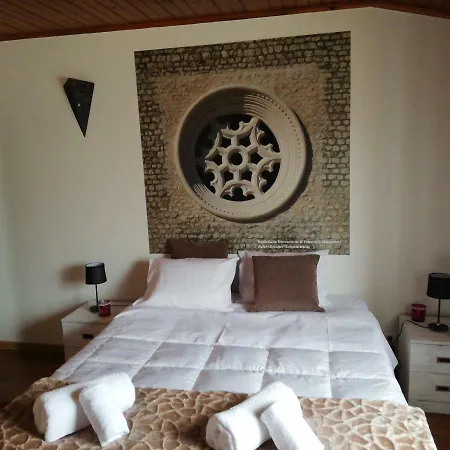 Quarto em Acomodações Particulares Casa Duas Artes Alcobaça